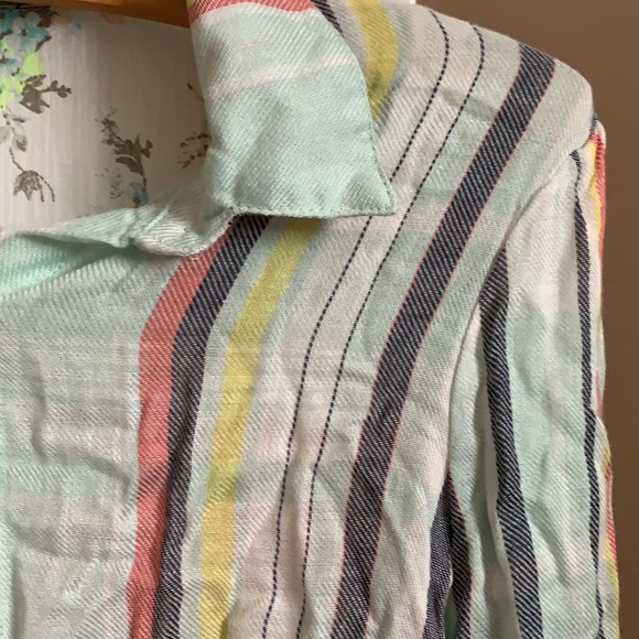 Colourful Blouse - Picture 2 of 4